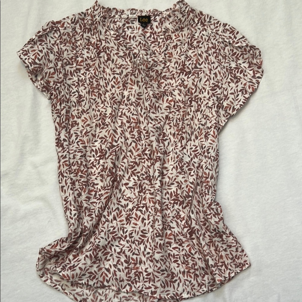 Lee Women's Rose colored Leaf Print Top